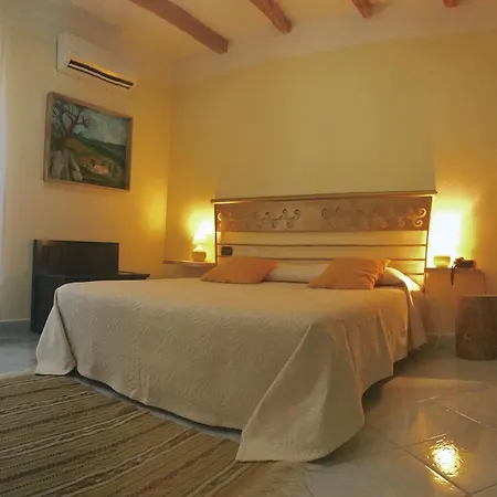 Su Lithu מלון Bitti