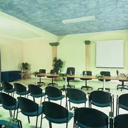 Su Lithu מלון Bitti