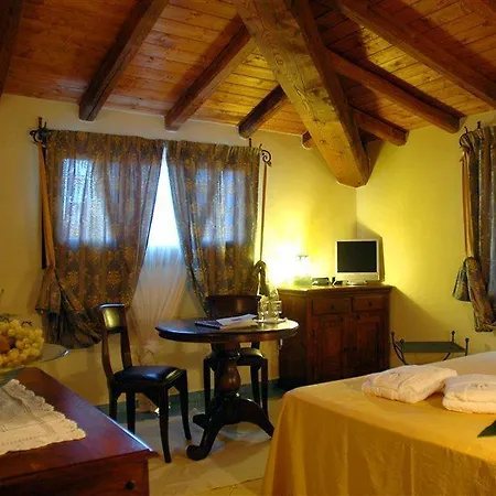 Su Lithu Hotel Bitti