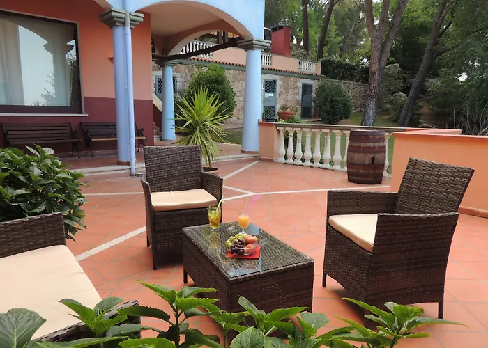 Su Lithu فندق Bitti