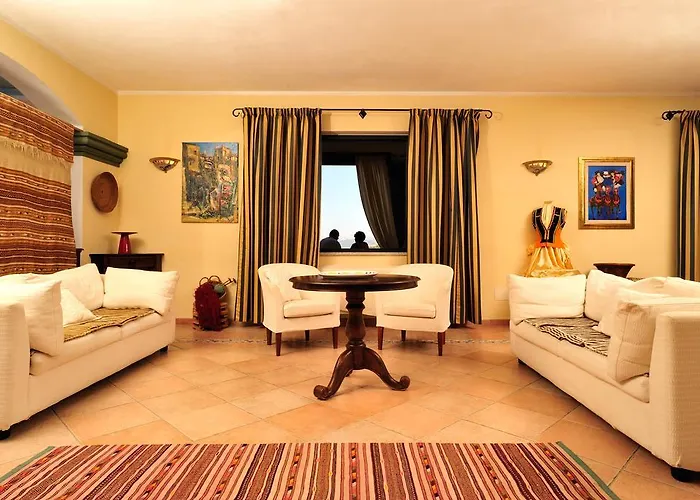 Su Lithu Hotel Bitti